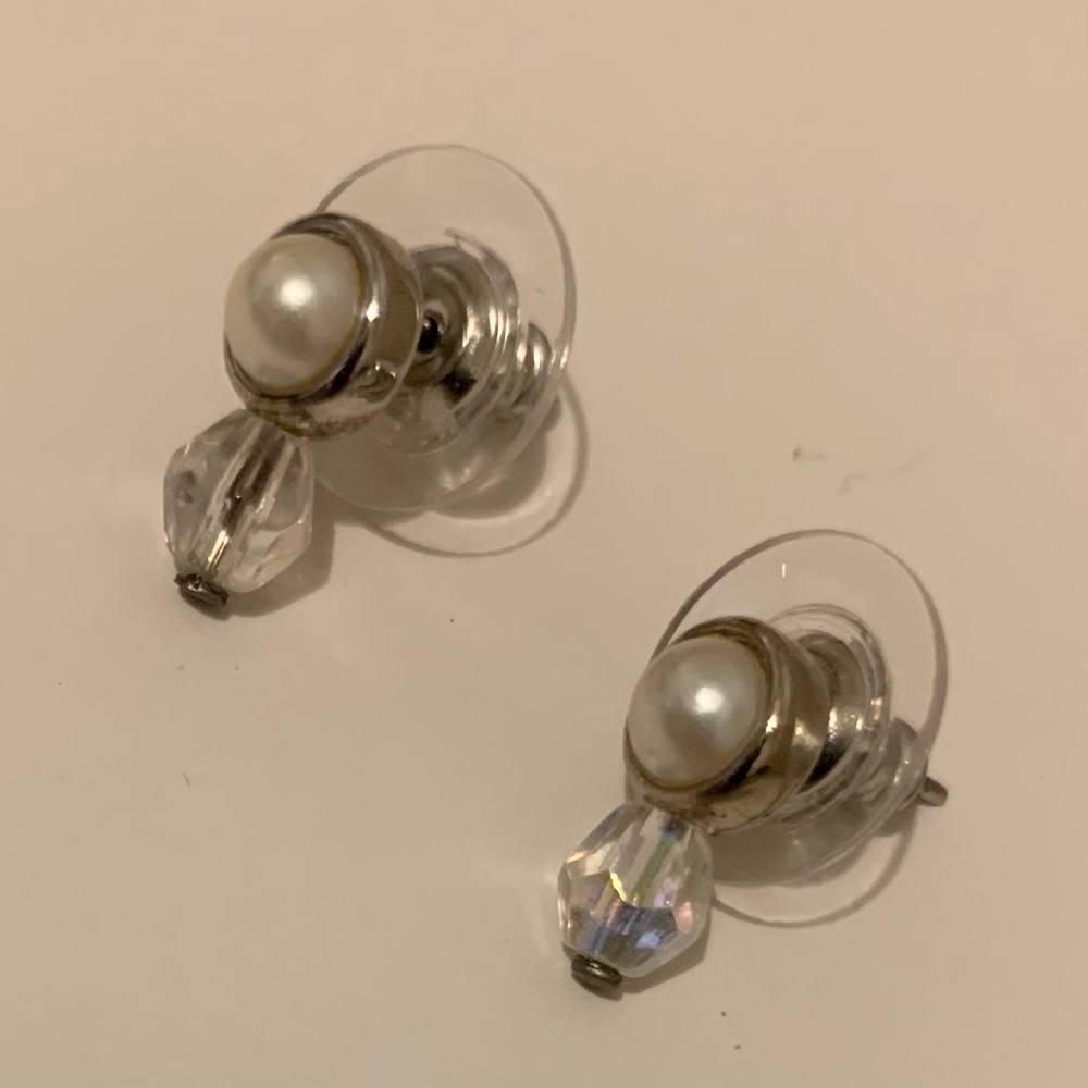 VINTAGE PEARL STUD WITH SILVER EDGE & HANGING CLEAR FACETED CRYSTAL EARRINGS EC - Picture 5 of 7